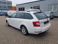 gebraucht Skoda Octavia Combi 1.6 TDI,NAVI/KLIMA/TEMPOMAT