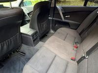Gebraucht BMW 523 177 PS (130 kW) 2006 Schwarz Limousine