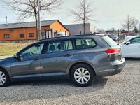 Gebraucht VW Passat 120 PS (88 kW) 2016 Grau Kombi