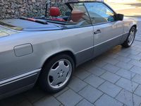 Gebraucht Mercedes E220 Edition 150 PS (110 kW) 1997 Silber Cabrio