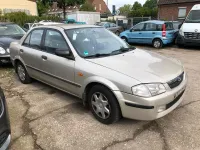 Gebraucht Mazda 323 88 PS (64 kW) 2000 Gold Limousine
