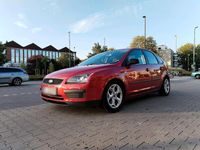 Gebraucht Ford Focus 100 PS (73 kW) 2006 Orange Limousine