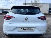 Gebraucht Renault Clio V Equilibre 67 PS (49 kW) 2023 Arktisweiss (weiß) Limousine