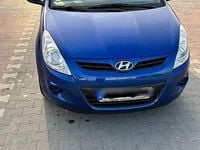 Gebraucht Hyundai i20 77 PS (56 kW) 2012 Blau Kleinwagen