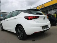 Gebraucht Opel Astra 105 PS (77 kW) 2019 Weiß Limousine