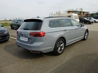 Gebraucht VW Passat Business 200 PS (147 kW) 2023 Mondsteingrau Kombi