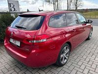 Gebraucht Peugeot 308 110 PS (80 kW) 2017 Rot Limousine