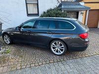 Gebraucht BMW 530 258 PS (189 kW) 2013 Grau Kombi