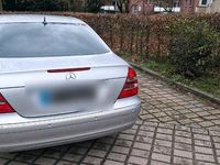 Second-hand Mercedes E200 163 CP (119 kW) 2003 Argintiu Berlinǎ