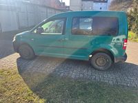 Gebraucht VW Caddy Startline 75 PS (55 kW) 2013 Grün Van / Kleinbus