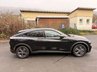 Gebraucht Ford Mustang Mach-E Extended Range 216 kW (294 PS) 2022 Schwarz SUV