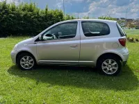 Gebraucht Toyota Yaris 65 PS (47 kW) 2006 Silber Limousine