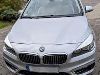 Gebraucht BMW 220 Luxury Line 192 PS (141 kW) 2015 Silber Kombi