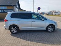 Gebraucht VW Touran S 150 PS (110 kW) 2020 Silber Van / Kleinbus