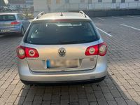 Gebraucht VW Passat 105 PS (77 kW) 2005 Silber Kombi