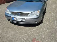 Gebraucht Ford Mondeo Ghia 125 PS (91 kW) 2002 Silber Limousine