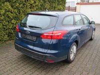 Gebraucht Ford Focus Trend 120 PS (88 kW) 2015 Blau Kombi