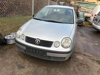 Second-hand VW Polo 54 CP (39 kW) 2004 Argintiu Hatchback