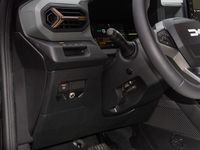 Neu Dacia Duster Expression 122 PS (89 kW) 2025 Beige SUV