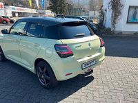 Neu Suzuki Swift Comfort 83 PS (61 kW) 2025 Gelb Kleinwagen