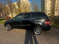 Gebraucht Mercedes ML320 224 PS (164 kW) 2006 Schwarz SUV
