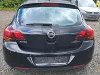 Gebraucht Opel Astra 115 PS (84 kW) 2011 Schwarz Limousine