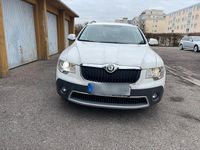 Gebraucht Skoda Superb 170 PS (125 kW) 2012 Weiß Kombi