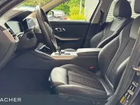 Gebraucht BMW 330e Advantage 184 PS (135 kW) 2022 Grau Limousine