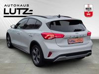 Gebraucht Ford Focus Active X 125 PS (91 kW) 2021 Weiß Limousine
