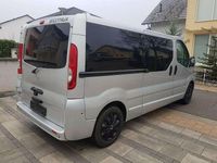 Gebraucht Opel Vivaro 145 PS (106 kW) 2010 Silber Van / Kleinbus