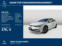 Używany VW Golf VIII Active 150 KM (110 kW) 2023 Biały Sedan/Limuzyna