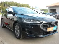 Gebraucht Ford Focus Titanium 125 PS (91 kW) 2022 Schwarz Limousine
