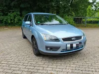 Gebraucht Ford Focus Trend 116 PS (85 kW) 2005 Blau Kombi