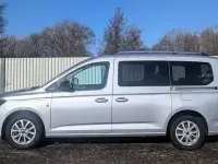 Gebraucht Ford Grand Tourneo Connect Titanium 102 PS (75 kW) 2023 Silber Van / Kleinbus