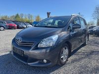 Gebraucht Toyota Verso Basis 126 PS (92 kW) 2011 Grau Van / Kleinbus