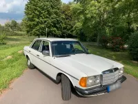 Gebraucht Mercedes 300 88 PS (64 kW) 1984 Weiß Limousine