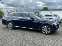 Gebraucht Mercedes E220 All-Terrain 194 PS (142 kW) 2017 Blau Kombi