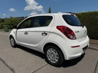 Gebraucht Hyundai i20 86 PS (63 kW) 2013 Weiß Kleinwagen