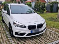 Gebraucht BMW 216 Advantage 116 PS (85 kW) 2016 Weiß Kombi