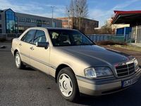 Gebraucht Mercedes C180 Elegance 122 PS (89 kW) 1996 Beige Limousine