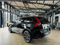 Second-hand Volvo XC60 Summum 190 CP (139 kW) 2017 Negru SUV