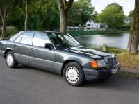 Gebraucht Mercedes E230 169 PS (124 kW) 1991 Schwarz Limousine