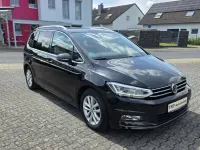 Gebraucht VW Touran Highline 150 PS (110 kW) 2017 Deep black perleffekt Van / Kleinbus