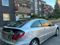 Gebraucht Mercedes C220 143 PS (105 kW) 2002 Silber Coupé