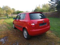 Gebraucht Skoda Fabia Ambiente 86 PS (63 kW) 2011 Rot Limousine