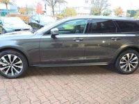 Gebraucht Volvo V90 CC Plus 197 PS (144 kW) 2024 Grau Kombi