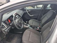 Gebraucht Opel Astra Edition 140 PS (102 kW) 2011 Silber Limousine