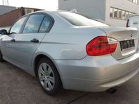 gebraucht BMW 320 Baureihe 3 Lim. 320i+NAVI+PDC+BC+