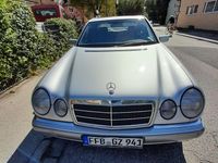 Gebraucht Mercedes E240 Elegance 170 PS (125 kW) 1999 Silber Limousine