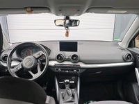 Gebraucht Audi Q2 S-Line 115 PS (84 kW) 2018 Grau SUV